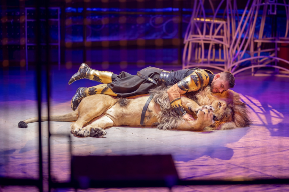 &Ucy;&lcy;&acy;&ncy;-&Ucy;&dcy;&ecy; &TScy;&icy;&rcy;&kcy; &Mcy;&ocy;&rcy;&iecy;&tcy;&tcy;&icy;