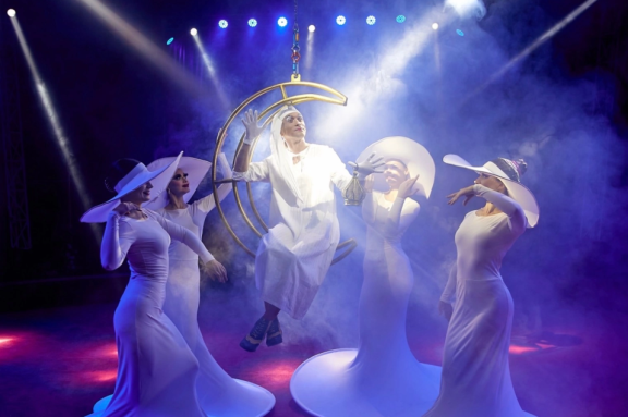 &Ucy;&lcy;&acy;&ncy;-&Ucy;&dcy;&ecy; &TScy;&icy;&rcy;&kcy; &Mcy;&ocy;&rcy;&iecy;&tcy;&tcy;&icy;