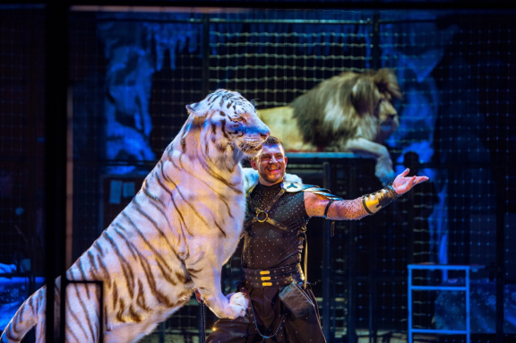 &Ucy;&lcy;&acy;&ncy;-&Ucy;&dcy;&ecy; &TScy;&icy;&rcy;&kcy; &Mcy;&ocy;&rcy;&iecy;&tcy;&tcy;&icy;